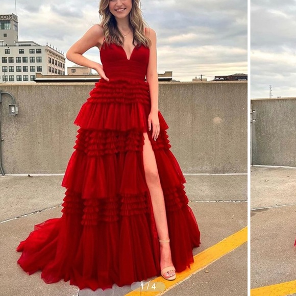 Red princess dress - Picture 1 of 2